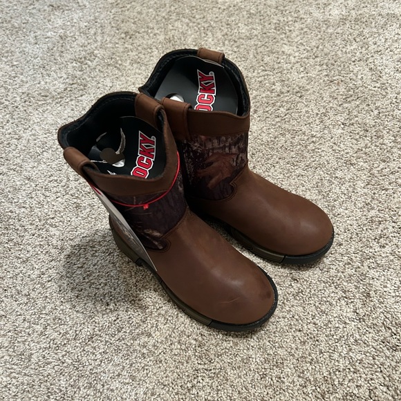 Rocky Wellington kids water resistant boots size 4 youth - Picture 3 of 7